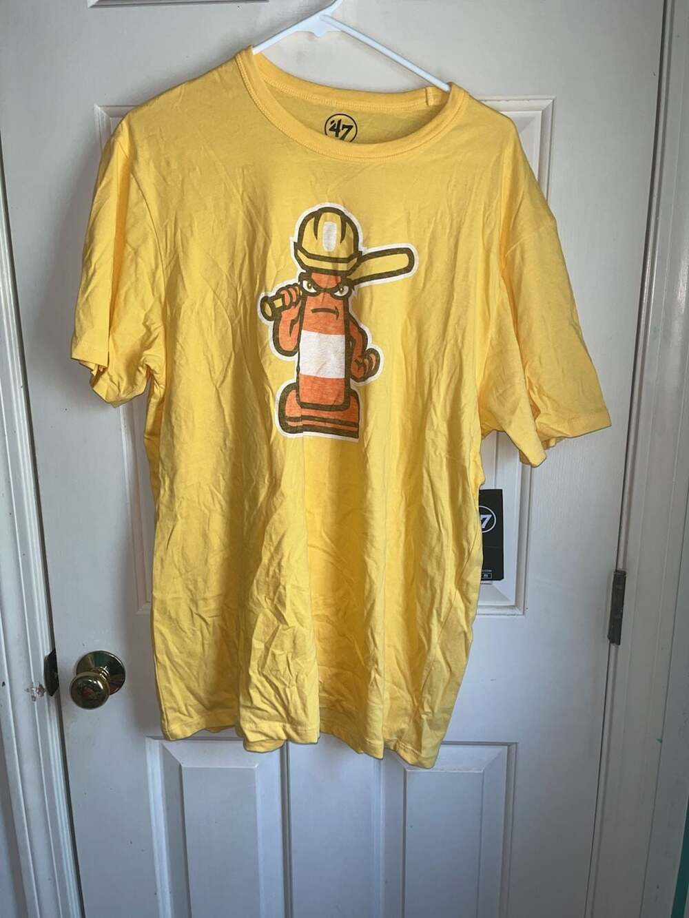 47 Brand Traffic Cone Mascot Graphic T-Shirt Yellow Size XL 20” to 31” long